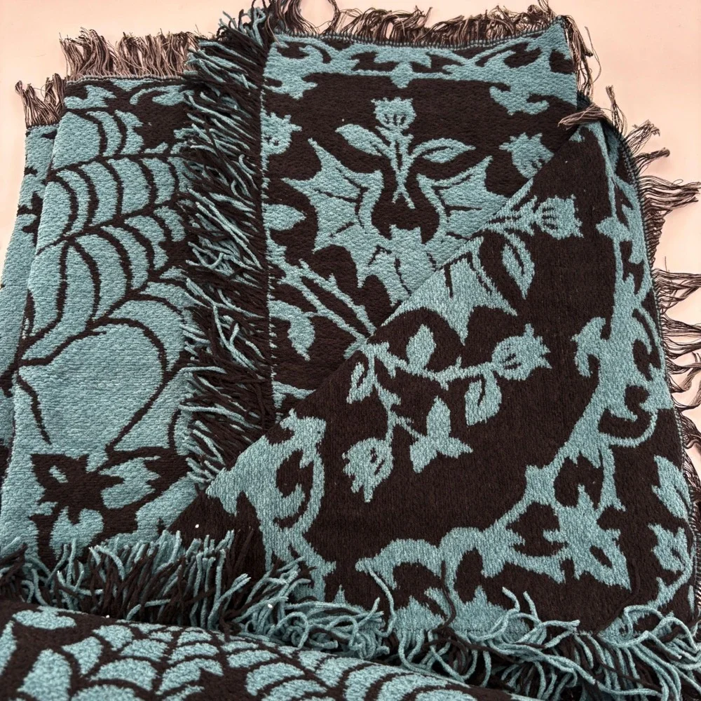 Cynthia Rowley Halloween Decorative Reversible Throw Blanket 50 x 70 Teal Black
